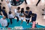 😭他真的!莫兰特被搀扶走出场 经提醒后坚持返回罚球